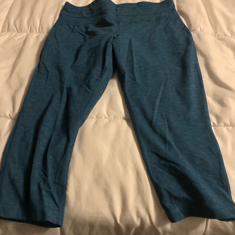 Capri workout pants